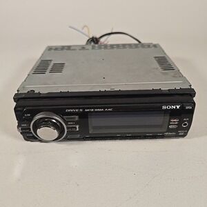 SONY Car FM/AM Radio Compact Disc Player AUX Stereo CDX-GT520